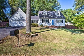 Modern Home w/ Yard + Deck, 1 Mi to Clemson U!