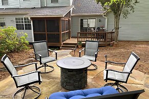 Modern Home w/ Yard + Deck, 1 Mi to Clemson U!