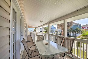 Murrells Inlet Upstairs Unit: 1 Block to Beach!