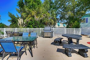 1 Mi to Beach + Hot Tub: Murrells Inlet Retreat!