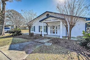 1 Mi to Beach + Hot Tub: Murrells Inlet Retreat!