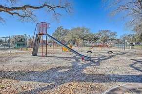 1 Mi to Beach + Hot Tub: Murrells Inlet Retreat!