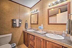 Monett Family Ranch Home w/ Fireplace & Huge Deck!