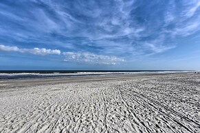 Nautical Hilton Head Resort Condo - Walk to Beach!