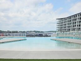 Lake-view Patio + Pool Access: Osage Beach Condo