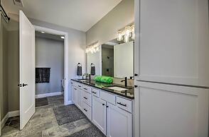 Lake-view Patio + Pool Access: Osage Beach Condo