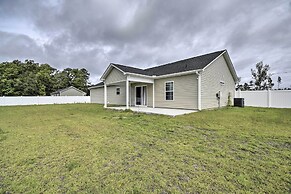 3 Mi to Golf: Loris Home w/ Big Private Yard!