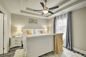 3 Mi to Golf: Loris Home w/ Big Private Yard!