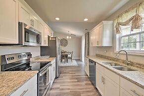 3 Mi to Golf: Loris Home w/ Big Private Yard!