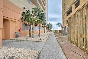 North Myrtle Beach Home: Steps to the Beach!