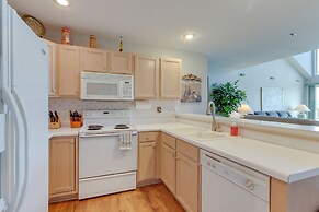 Lakefront Haven w/ Balcony in Osage Beach!