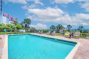 Myrtle Beach Condo w/ 2 Pools & Stunning Views!