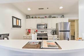 Parkview Bay Condo: Resort Pools & Lake View!