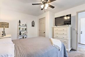 Parkview Bay Condo: Resort Pools & Lake View!