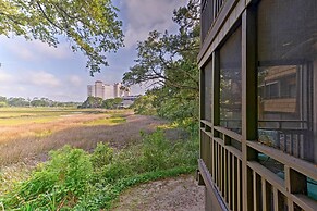 Myrtle Beach Condo w/ Ocean Views & Pool Access!