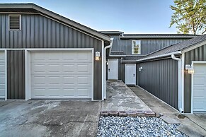 Pet-friendly Abode, Walk to Table Rock Lake!