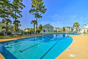 Quaint Myrtle Beach Condo w/ Pool Access!