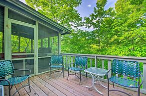 2 Decks & Pool Access: Osage Beach Retreat