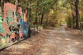 Private Getaway on 270 Acres w/ Lake: Swim & Canoe