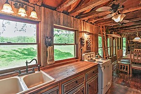 Private Getaway on 270 Acres w/ Lake: Swim & Canoe