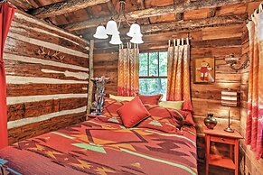 Private Getaway on 270 Acres w/ Lake: Swim & Canoe