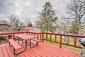 Quaint Table Rock Lake Hideout w/ Pool Access