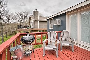 Quaint Table Rock Lake Hideout w/ Pool Access