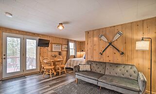 Quaint Table Rock Lake Hideout w/ Pool Access