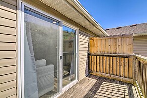 Branson Condo w/ Balcony: Near Silver Dollar City