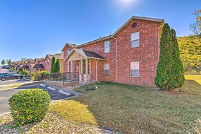 Branson Condo w/ Balcony: Near Silver Dollar City