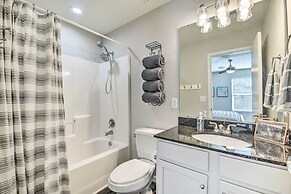 Branson Condo w/ Balcony: Near Silver Dollar City