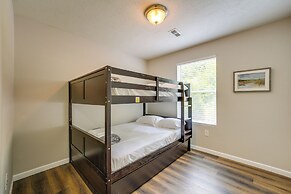 Branson Condo w/ Balcony: Near Silver Dollar City