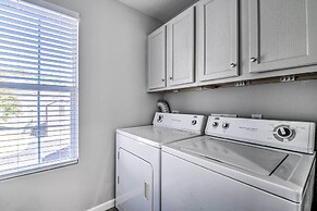 Branson Condo w/ Balcony: Near Silver Dollar City