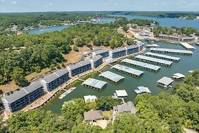 Condo w/ Community Pool & Boat Ramp in Osage Beach