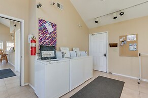 Condo w/ Community Pool & Boat Ramp in Osage Beach