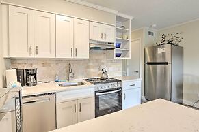 Resort Condo: Pools, Gym, Bar & Beach Access!