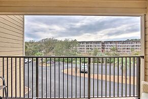 Resort Condo: Pools, Gym, Bar & Beach Access!