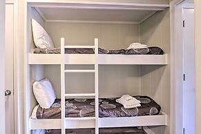 Resort Condo: Pools, Gym, Bar & Beach Access!