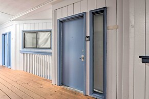 Resort Condo: Pools, Gym, Bar & Beach Access!