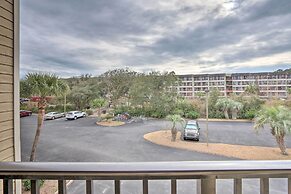 Resort Condo: Pools, Gym, Bar & Beach Access!