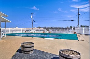 Osage Beach Resort Condo w/ Community Pool!