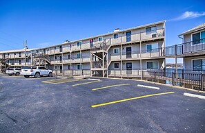 Osage Beach Resort Condo w/ Community Pool!