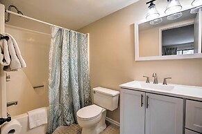 Resort Home w/ Hot Tub on Lake of the Ozarks!