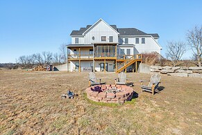 Rustic Missouri Vacation Rental w/ Hill Views!