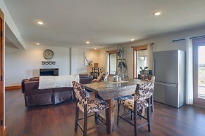 Rustic Missouri Vacation Rental w/ Hill Views!