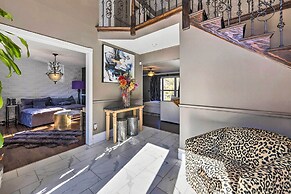 Saint Charles House Near Historic Downtown!