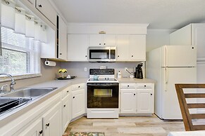 Rock Hill Cottage w/ Spacious Yard & Fire Pit!