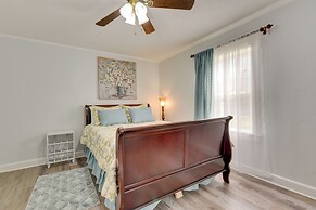 Rock Hill Cottage w/ Spacious Yard & Fire Pit!