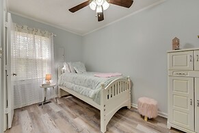 Rock Hill Cottage w/ Spacious Yard & Fire Pit!