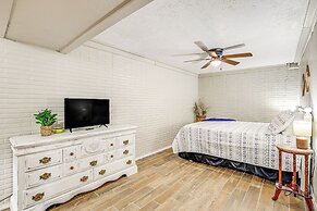 Deck & Table Rock Lake View: Shell Knob Escape!